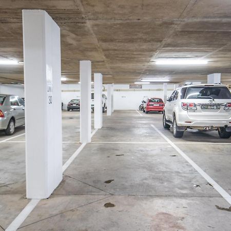 Two Greenpoint Mews With Back Up Power For Loadshedding プレッテンバーグ・ベイ エクステリア 写真